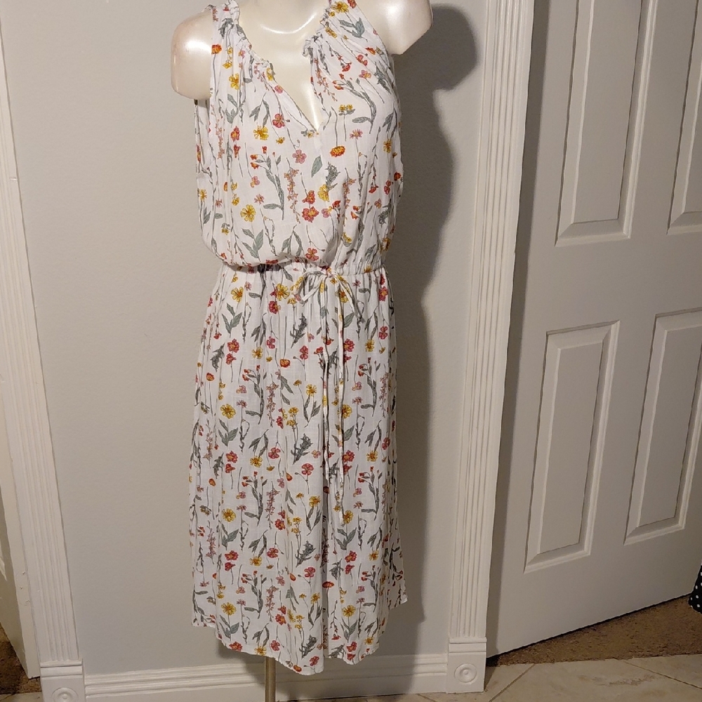 Well Worn White Floral Midi Dress